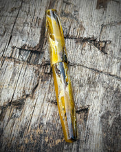 Load image into Gallery viewer, Big Rascal Signature - Omas Amber