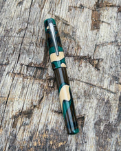 Load image into Gallery viewer, Large DayDreamer Maestro - Forest Camo