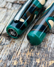 Load image into Gallery viewer, Large DayDreamer Maestro - Forest Camo