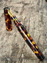 Load image into Gallery viewer, DayDreamer 1315 - Tiger Eye Cellulose - Jowo