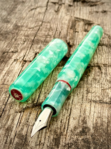 DayDreamer 1315 - Spearmint Sorbet Cellulose, Silver & Red Trim - Jowo