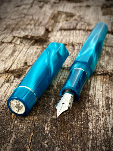 DayDreamer Hex 1315 - Teal Pearl Acrylic & Silver Accents - Bock