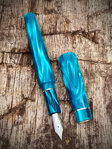 DayDreamer Hex 1315 - Teal Pearl Acrylic & Silver Accents - Bock