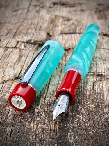 DayDreamer Hex 1315 - Coolmint Acrylic, Red & Silver Accents - Bock