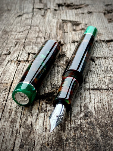 DayDreamer 1315 - CS Bracken, Green & Silver Accents - Jowo