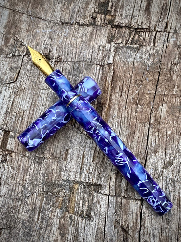 TroubleShooter 1313 Conway Stewart Amethyst Fleck